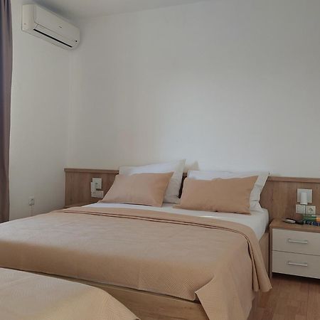 Royal Apartments Neum Buitenkant foto