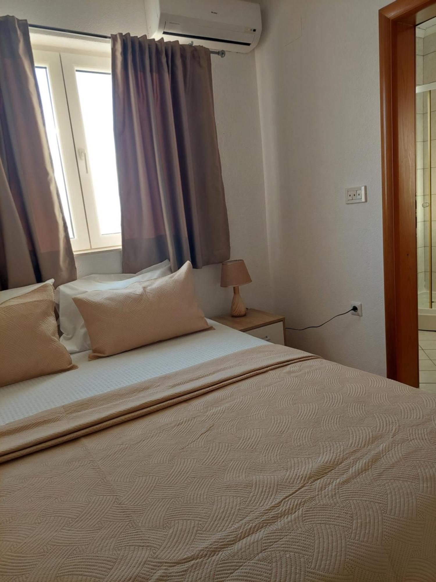 Royal Apartments Neum Buitenkant foto
