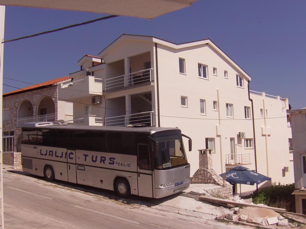 Royal Apartments Neum Buitenkant foto