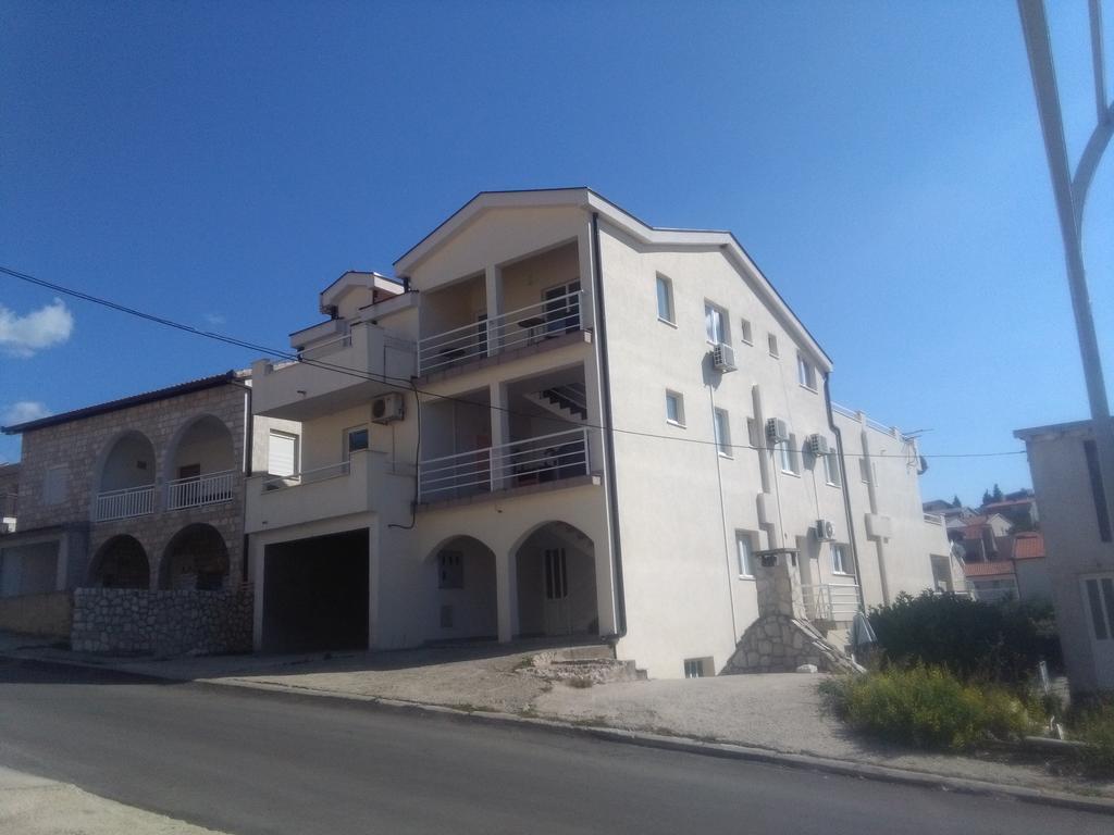 Royal Apartments Neum Buitenkant foto