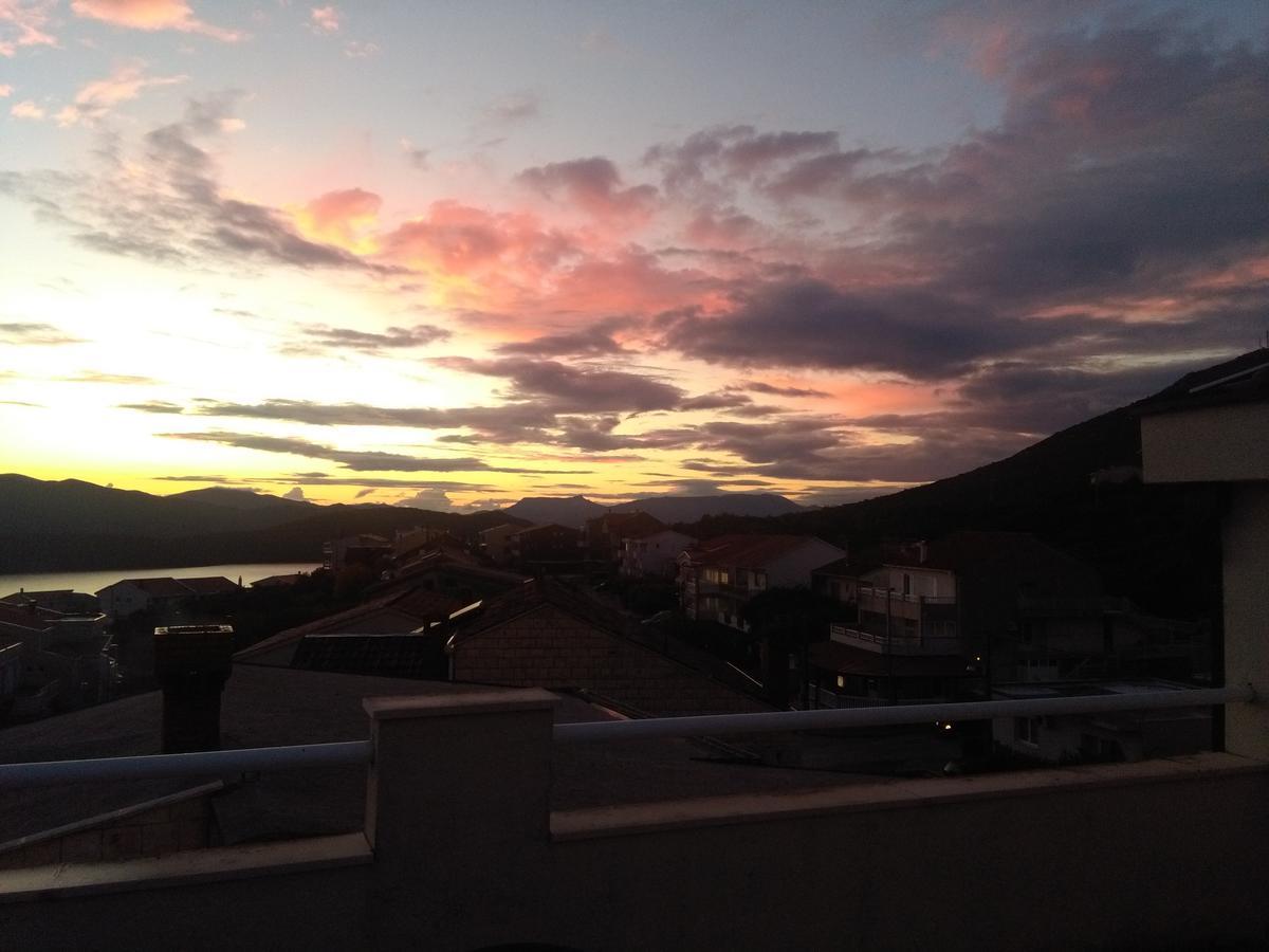Royal Apartments Neum Buitenkant foto